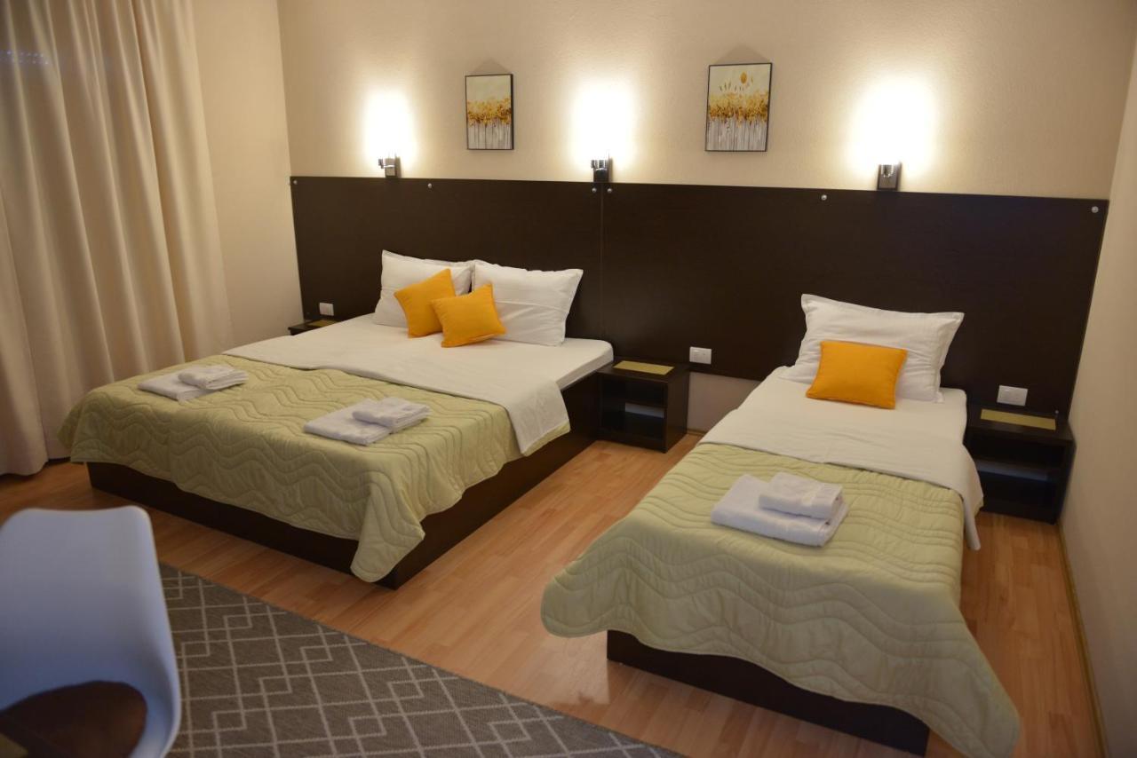 Apartmani Tomic Kladovo Exteriör bild
