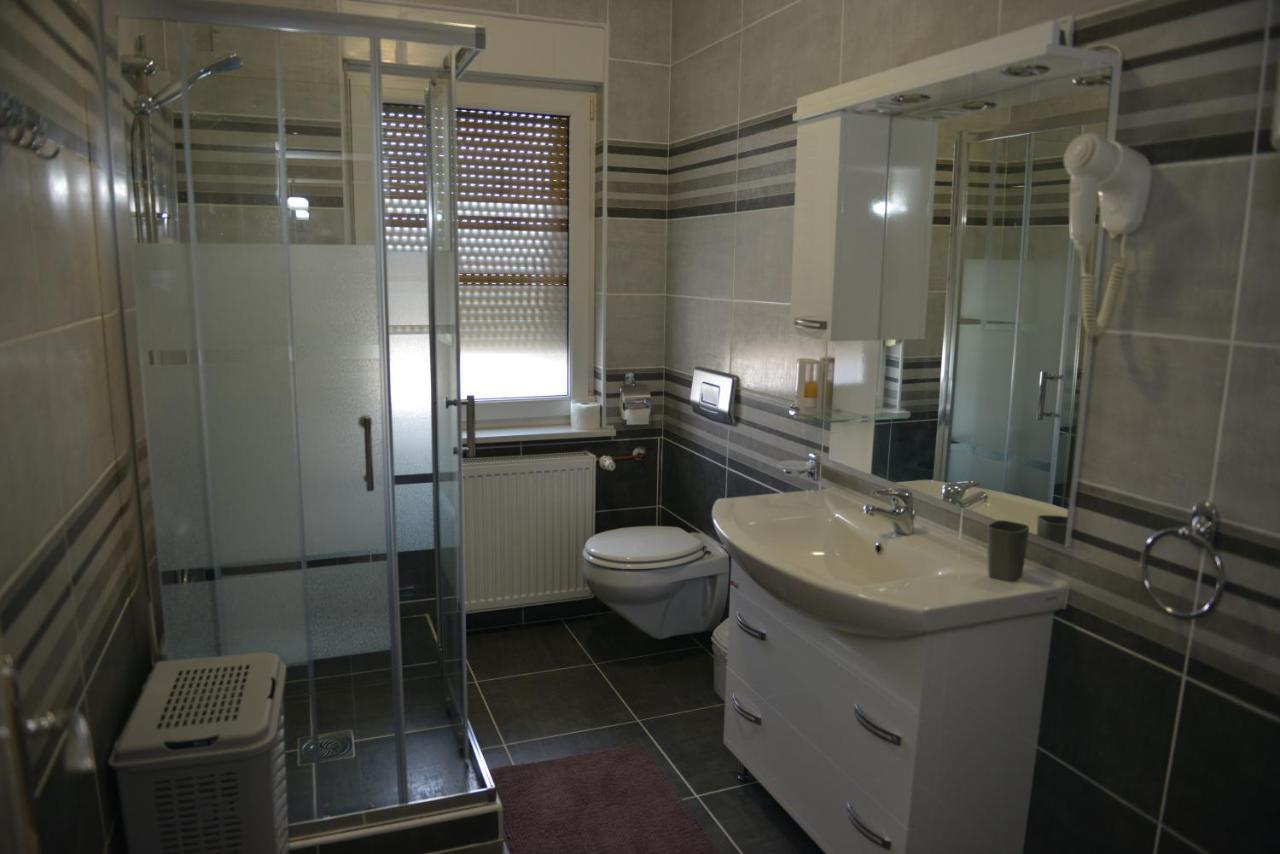 Apartmani Tomic Kladovo Exteriör bild