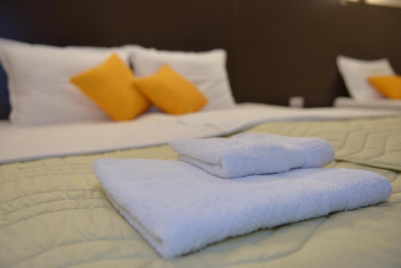 Apartmani Tomic Kladovo Exteriör bild