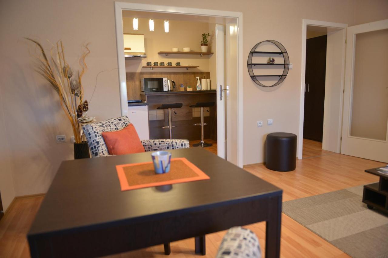 Apartmani Tomic Kladovo Exteriör bild